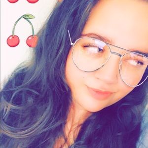 Meet your Posher, Kyra